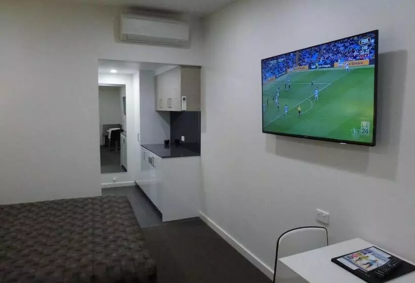 مُتل Tower Motor Inn