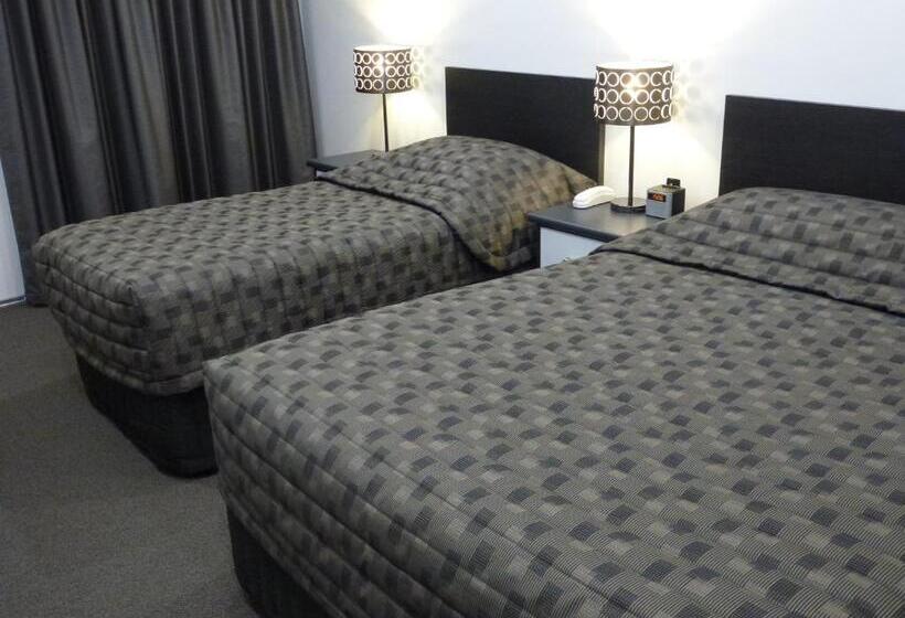 汽车旅馆  Tower Motor Inn