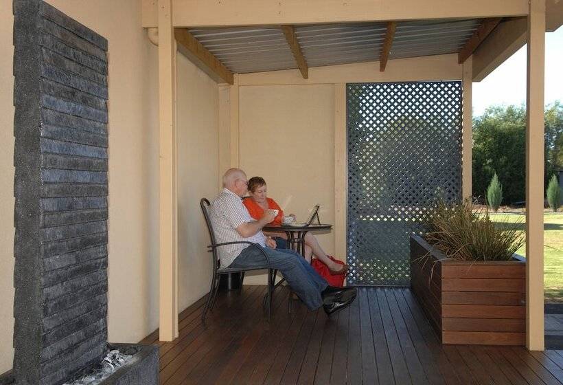 汽车旅馆  Tower Motor Inn