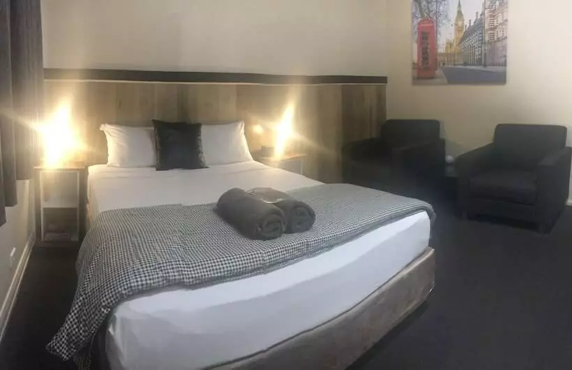 Wattle Tree Motel
