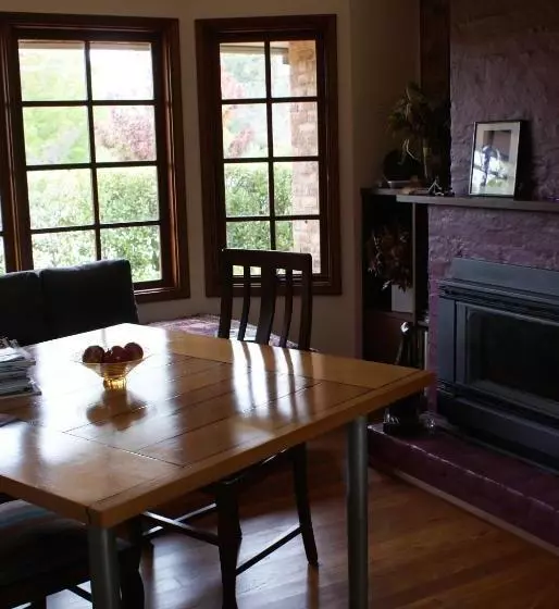 Yallambee B&b