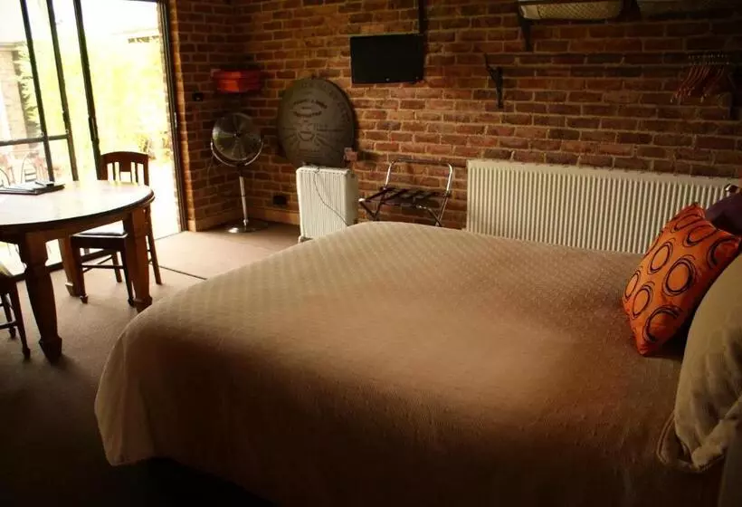 Yallambee B&b