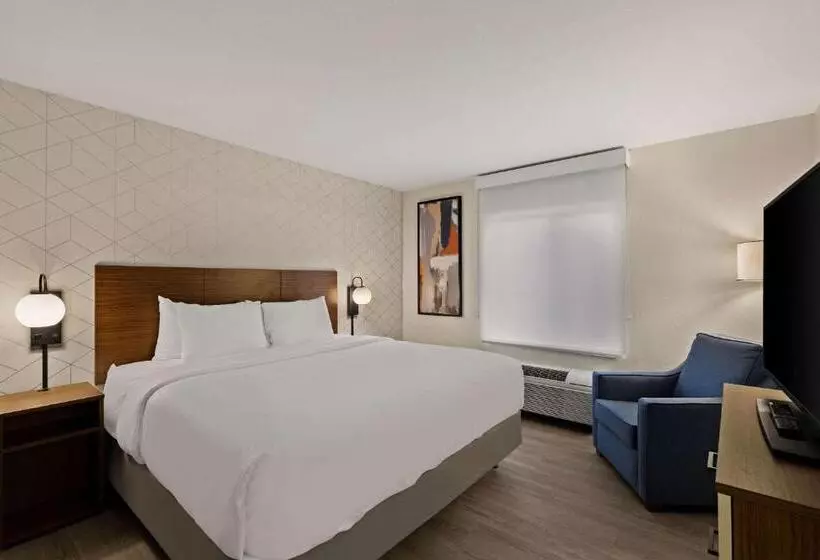 Hotelli Everhome Suites Huntsville   Research Park