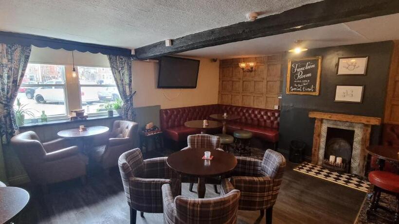 هاستل The Bishop Blaize