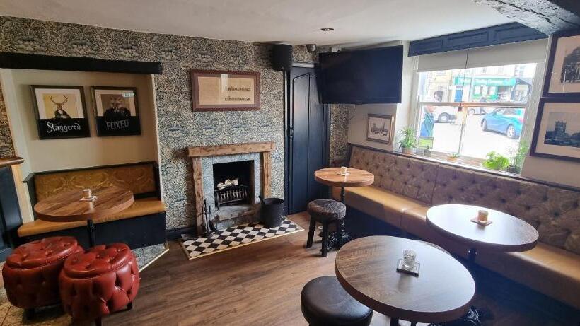 هاستل The Bishop Blaize