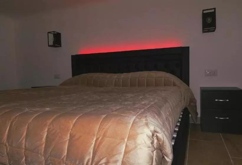 ベッドアンドブレックファースト Carlito S Way 234