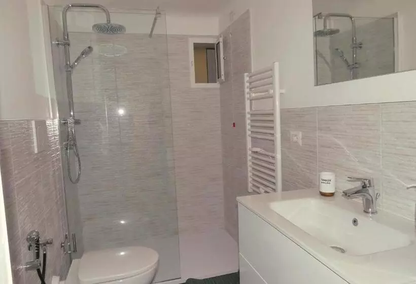 ベッドアンドブレックファースト Carlito S Way 234