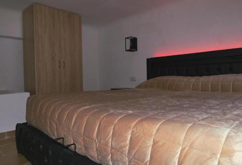 تختخواب و صبحانه Carlito S Way 234