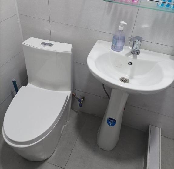 تختخواب و صبحانه Golden Trip