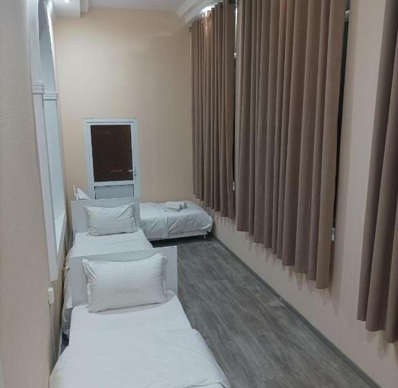 تختخواب و صبحانه Golden Trip