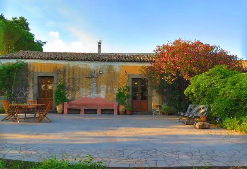تختخواب و صبحانه L Uva E Il Vento Convivial Farmhouse