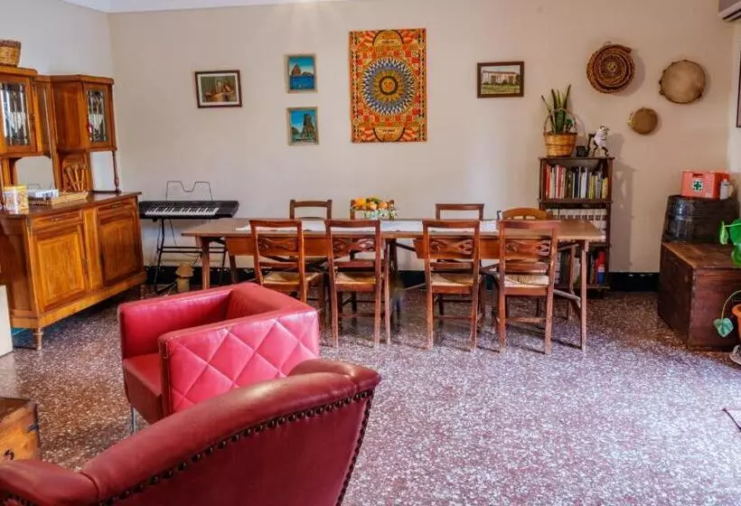 تختخواب و صبحانه L Uva E Il Vento Convivial Farmhouse