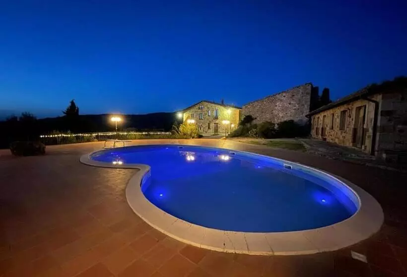 هتل Agriturismo Tenuta Castagna