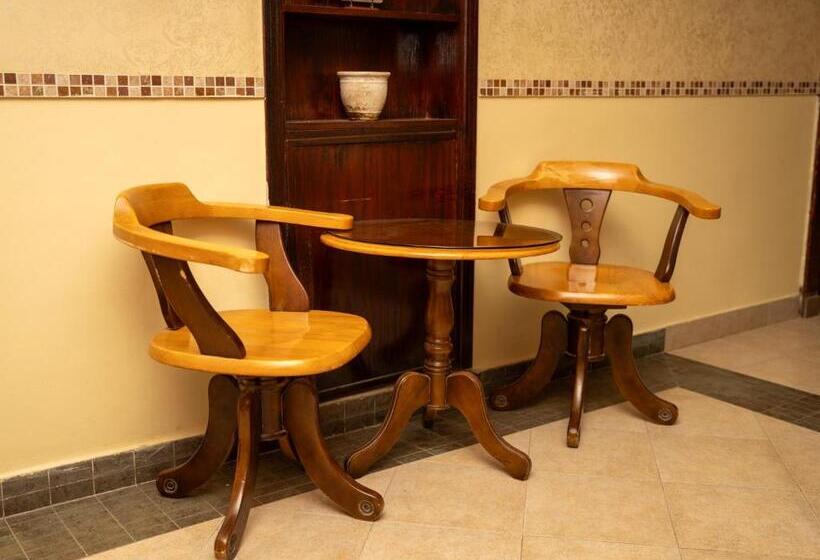 هتل Jazeerat Qubtan