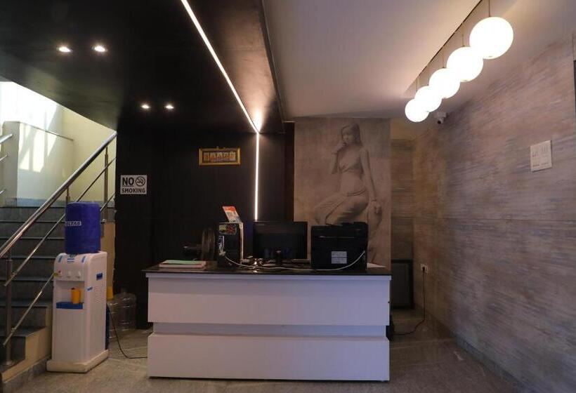 هتل O Renigunta Near Railway Station