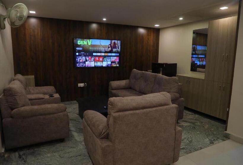 هتل O Renigunta Near Railway Station