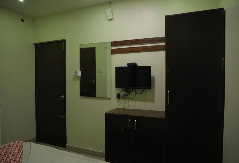 هتل O Renigunta Near Railway Station