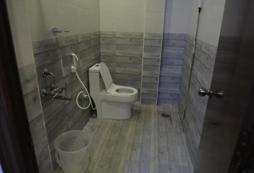 هتل O Renigunta Near Railway Station