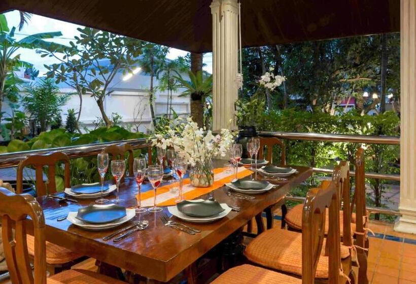 فندق Talay Naiharn