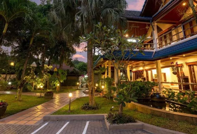 هتل Talay Naiharn