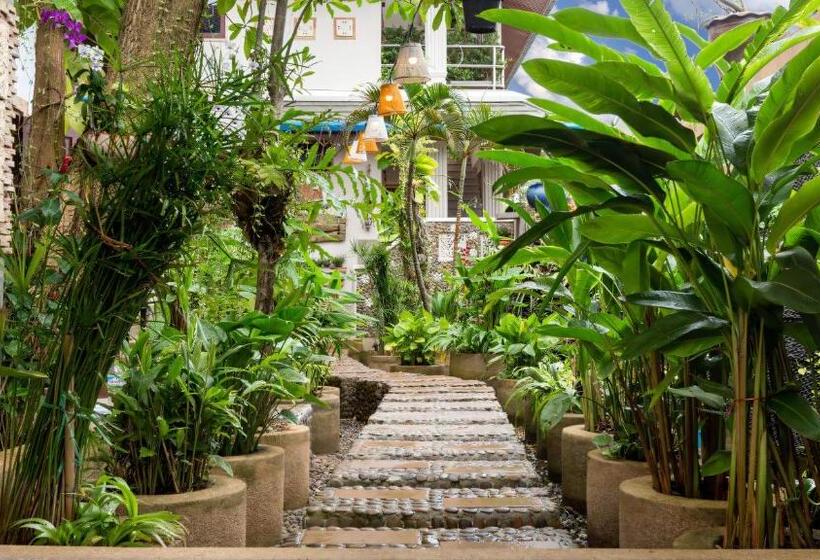 فندق Talay Naiharn