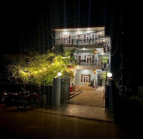 پانسیون Paris Guest House Airport