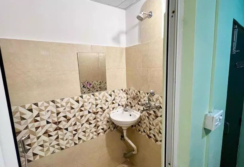 Majatalo Paris Guest House Airport