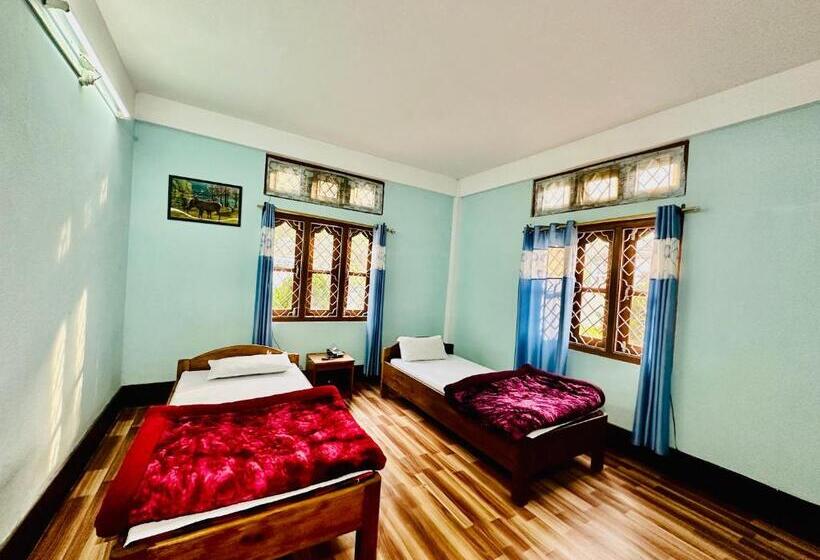 ペンション Pema Dekey Monastic Guest House