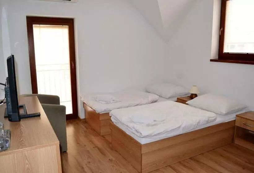 Majatalo Penzion Carlos