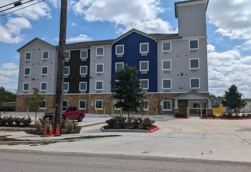 Texas Bungalows Hotel And Hotel Que At I35 Austin Pflugerville