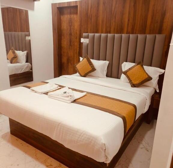 Airport Hotel Relax Inn