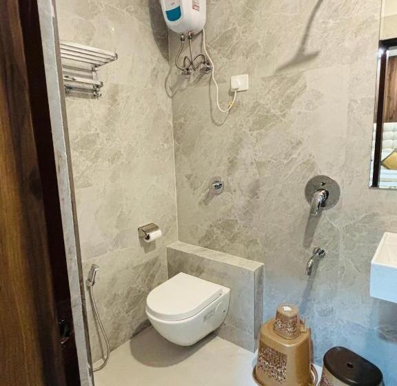 Airport Hotel Relax Inn