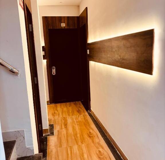 Airport Hotel Relax Inn