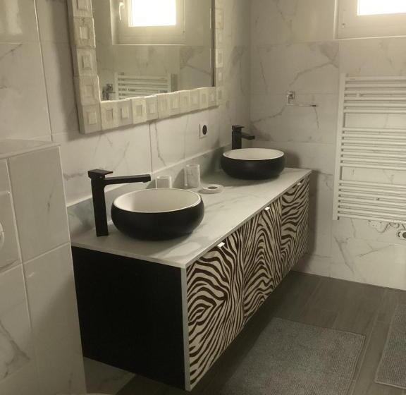 تختخواب و صبحانه Pervenche