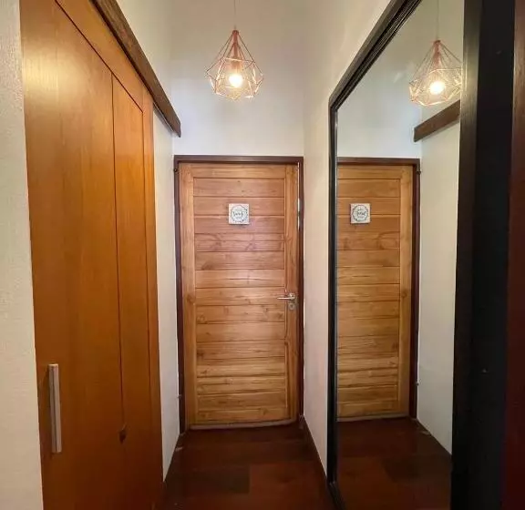 Hotelli โมเมนต์ แอ๊ท ริมโขง