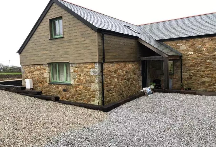 ペンション Apple Tree Barn   Converted Barn With Meadow Views
