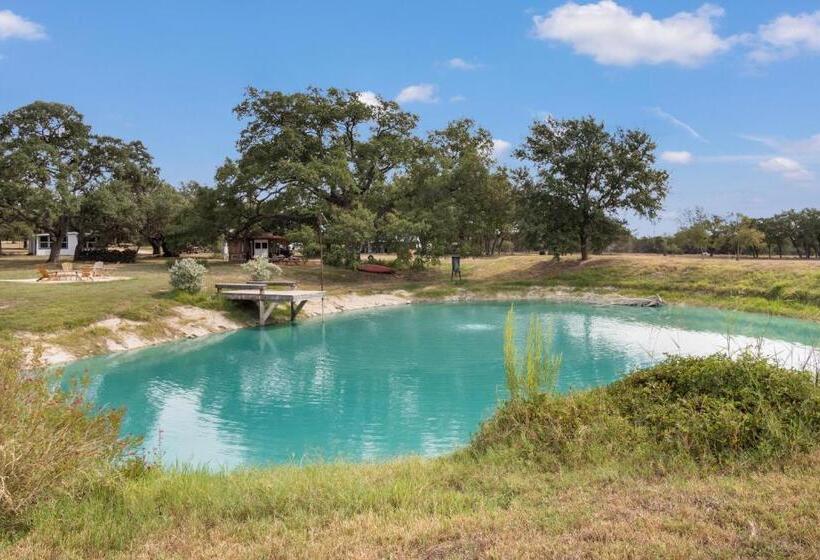 بنسيون Hill Country Mirage