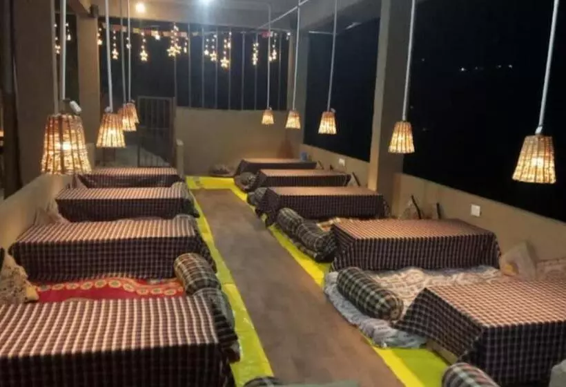 Majatalo Pyare Café And Cottage Tents
