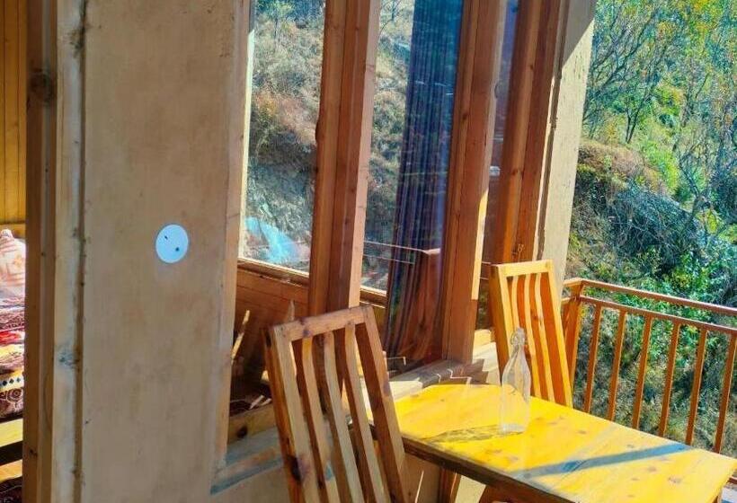 פנסיון Pyare Café And Cottage Tents