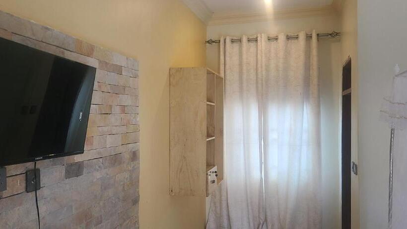 پانسیون Solace Guest House