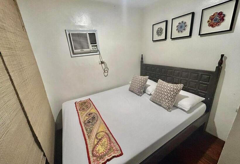 هاستل Courtyard Manila