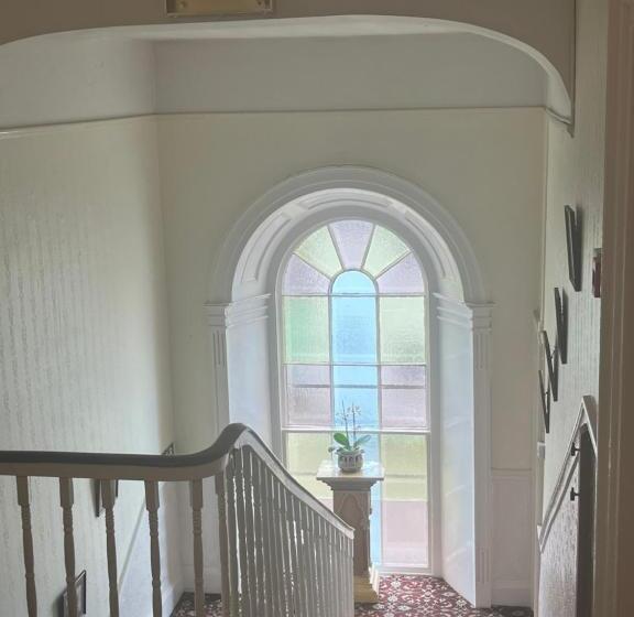 Bed and Breakfast Ashmore House