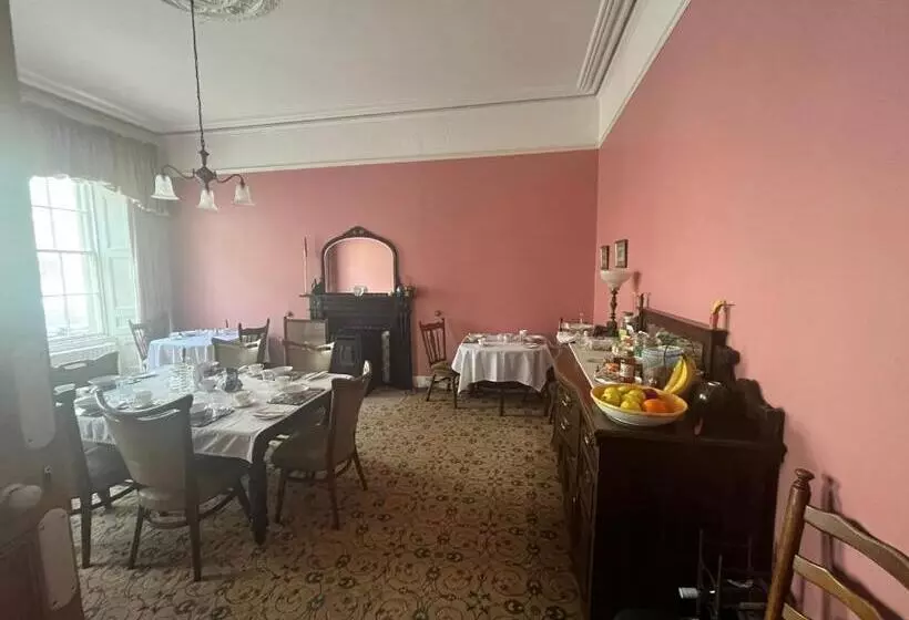 Aamiaismajoitus (B&B) Ashmore House