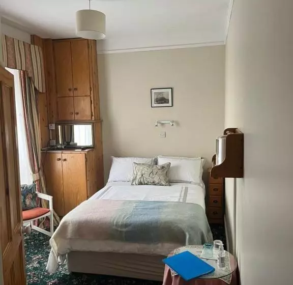 Aamiaismajoitus (B&B) Ashmore House