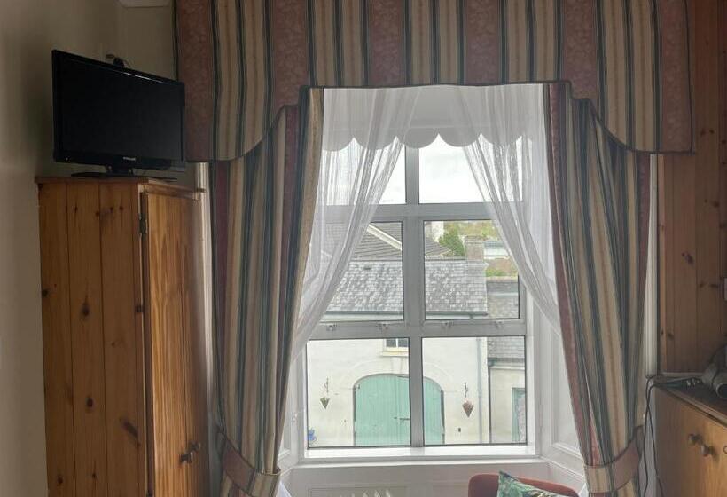 Bed and Breakfast Ashmore House