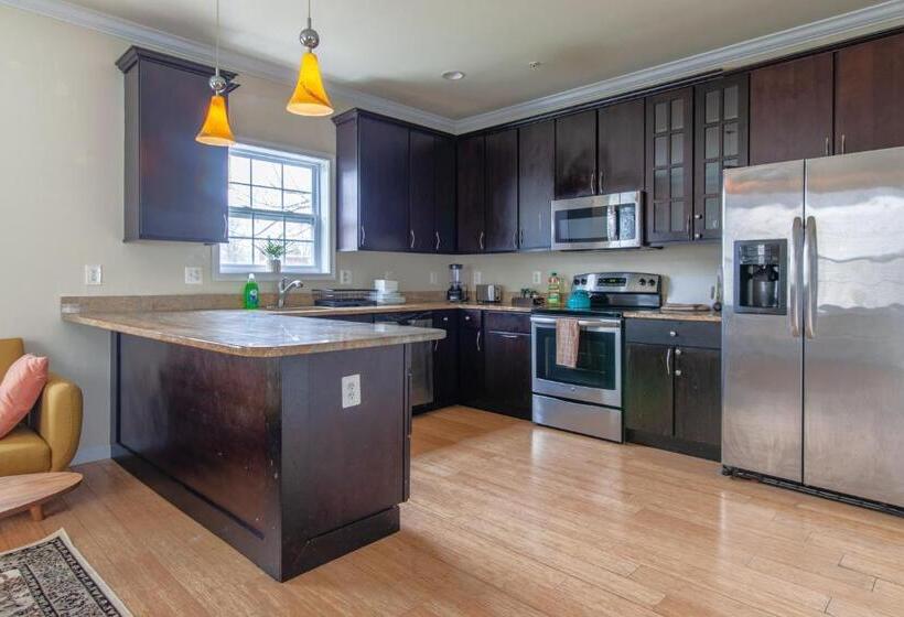 Bed and Breakfast Luxury & Jolly Hearted Private Room In Dc