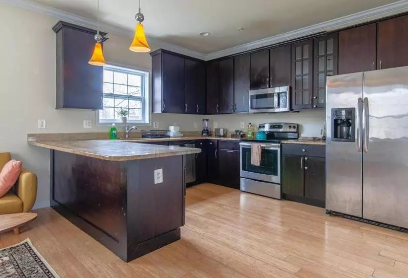 Aamiaismajoitus (B&B) Luxury & Jolly Hearted Private Room In Dc