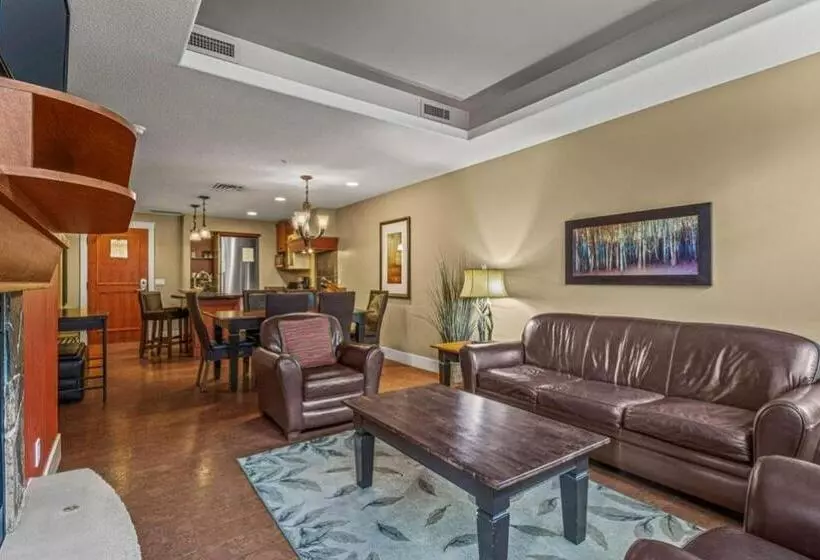 Luxury Resort 2bedroom 2bath Sleeps 6 945 Square Feet