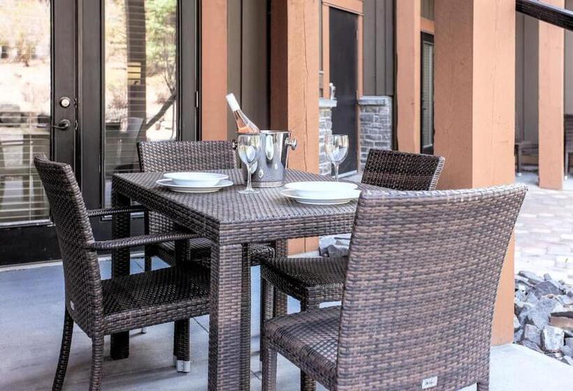 Luxury Resort 2bedroom 2bath Sleeps 6 945 Square Feet