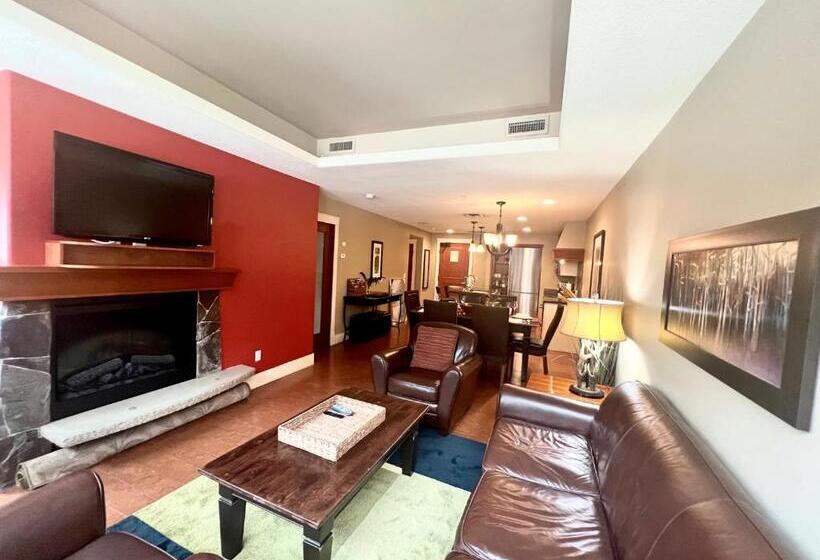 Luxury Resort 2bedroom 2bath Sleeps 6 945 Square Feet